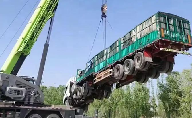 崂山区道路脱困救援案例